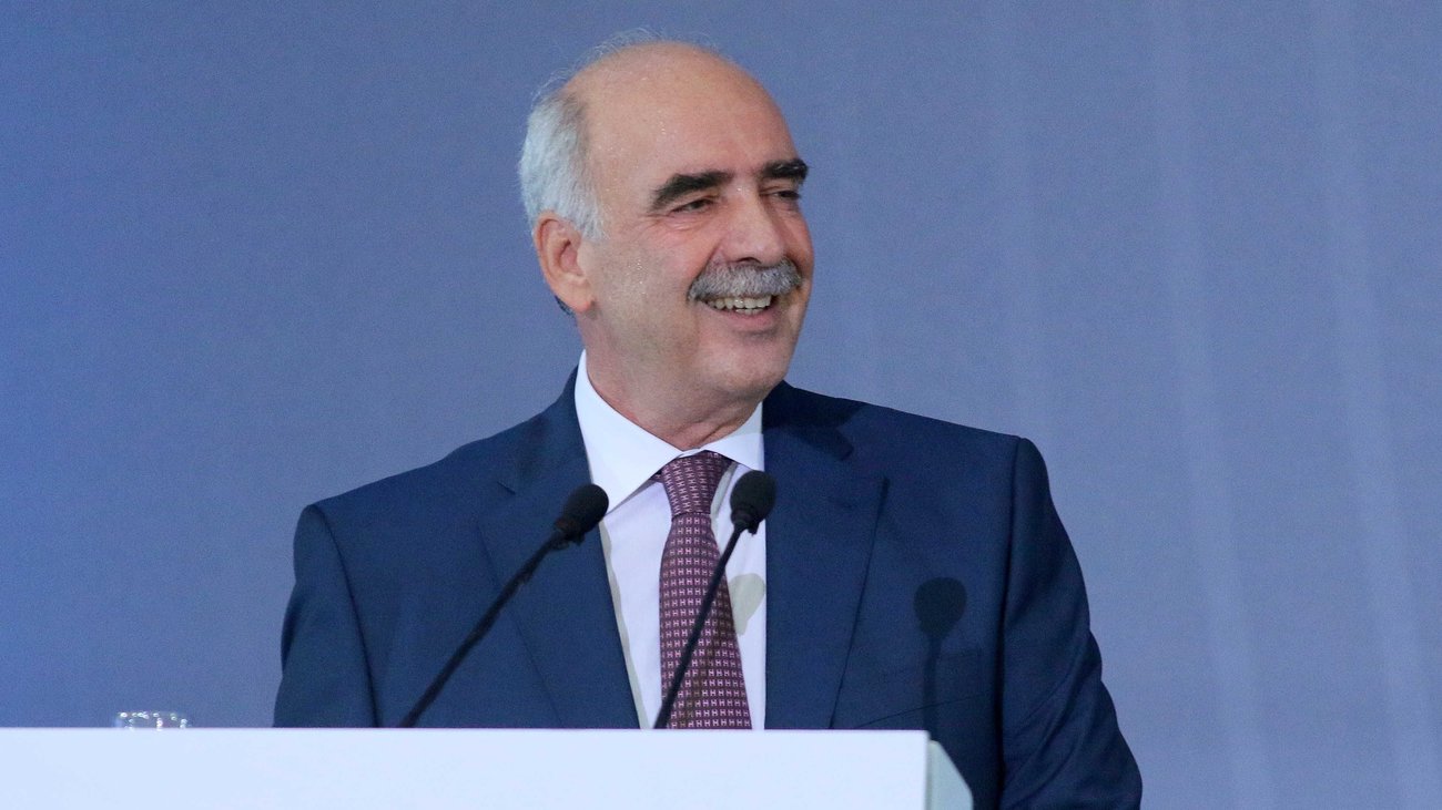 Βαγγέλης Μεϊμαράκης: "Ξαναχτυπά" με επική κάρτα για το Πάσχα και τρολάρει το μουστάκι του [εικόνα]