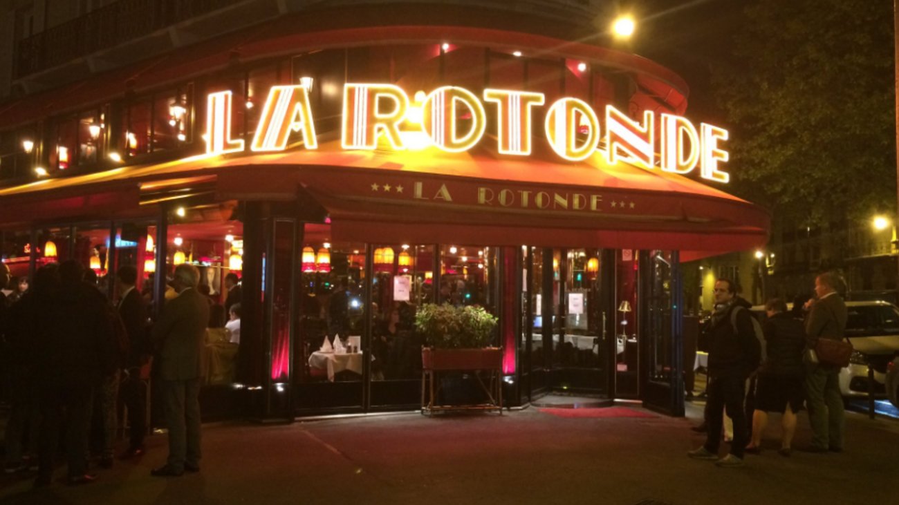 Γιατί ο Μακρόν έκανε το τραπέζι στον Σολτς στη φημισμένη brasserie "La Rotonde" - Το μενού με σαλιγκάρια και θαλασσινά - εικόνα 9