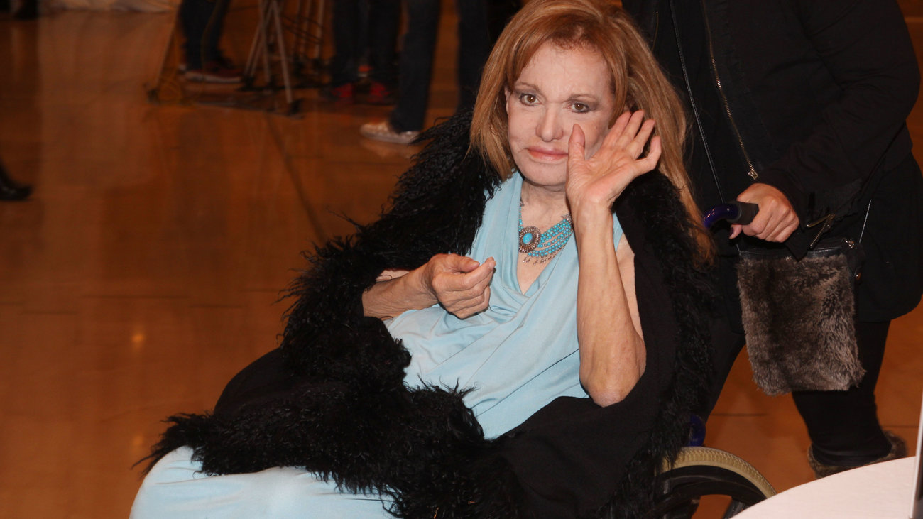 Μαίρη Χρονοπούλου: Μετ' εμποδίων η αποτέφρωσή της - Το φόρεμα που είχε επιλέξει για την κηδεία της [Βίντεο] - εικόνα 2