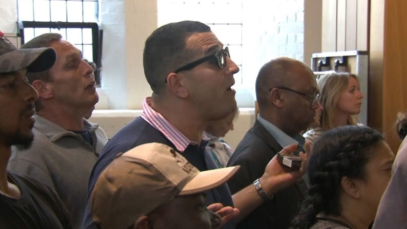 Στις φλόγες πολυώροφη πολυκατοικία στο Λονδίνο: "Ήταν γνωστό ότι είχε προβλήματα πυρασφάλειας" [εικόνες - βίντεο] - εικόνα 5