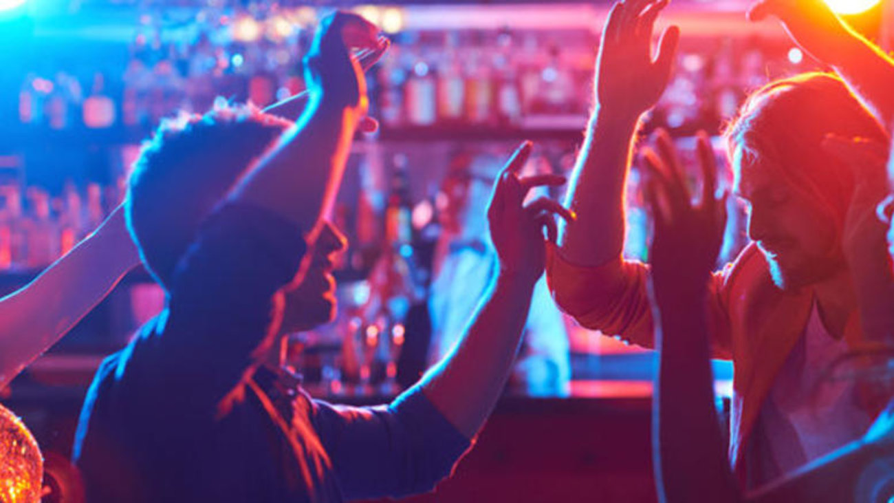 Μόνο με καθήμενους τα κέντρα διασκέδασης - Λουκέτο και τσουχτερά πρόστιμα από την πρώτη παράβαση - εικόνα 4