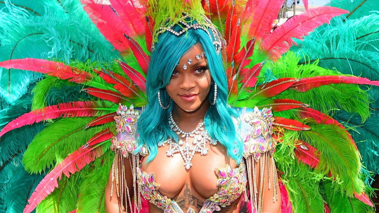 Ο Ντρέικ ''έλουσε'' με 1 εκατομμύριο δολάρια πίστα στριπ κλαμπ - Οργή από τους φανς του πρώην της Ριάνα [εικόνες] - εικόνα 2