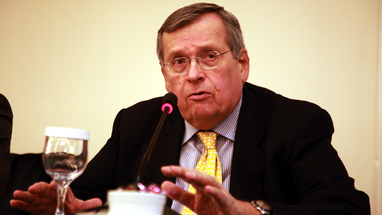 Ανοίγουν στα βόρεια και ανατολικά προάστια τα καταστήματα με είδη θέρμανσης και τα χρωματοπωλεία