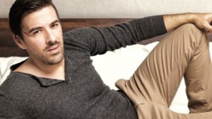 Γιάννης Αϊβάζης: Για έβδομη μέρα στο νοσοκομείο με κορονοϊό - Και η Κορινθίου νοσεί - εικόνα 2