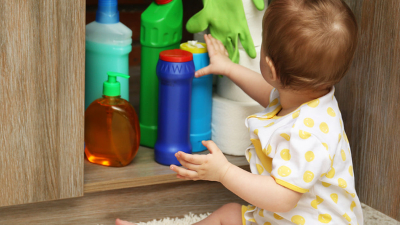 Αμαλιάδα: Κοριτσάκι 2,5 ετών ξέφυγε από τους γονείς του και ήπιε νέφτι - Μεταφέρθηκε εσπευσμένα στο νοσοκομείο