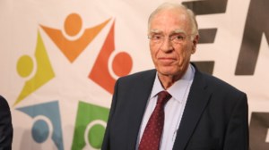 Δημοσκόπηση: Ποιο κόμμα και ποιους πολιτικούς προτιμούν οι ανεμβολίαστοι - Τι ψηφίζουν