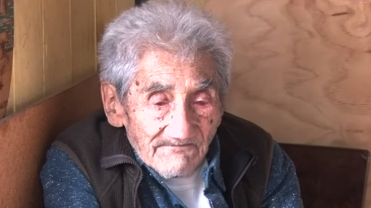 Αυτή είναι η Ελληνίδα γιαγιά 107 ετών με 44 εγγόνια, δισέγγονα και τρισέγγονα! [εικόνες] - εικόνα 3