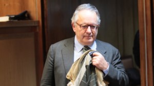 Ποιος υπουργός της κυβέρνησης έπεισε την τέως βασιλική οικογένεια να πάρει το επίθετο "Ντε Γκρες" - Ολόκληρο το παρασκήνιο - εικόνα 5