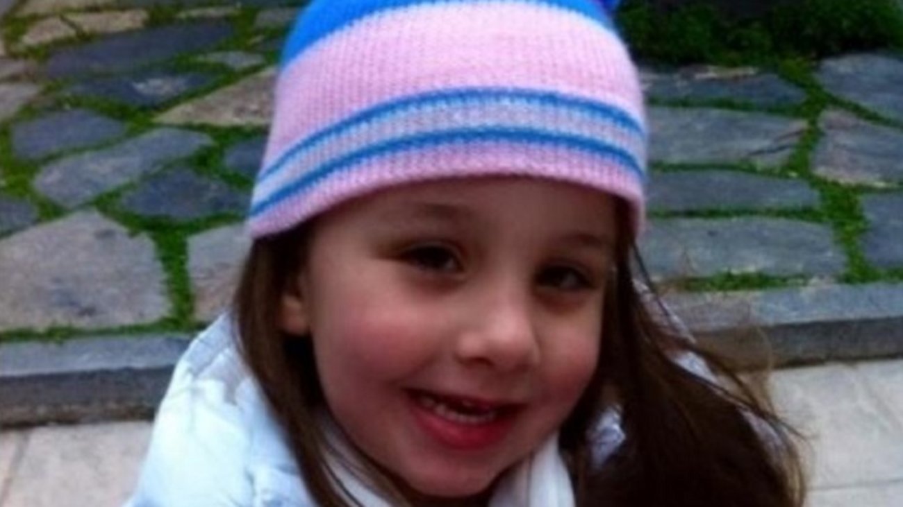 Δίκη για το θάνατο της μικρής Μελίνας: "Γυρίζω σπίτι από το δικαστήριο και είναι σαν να γυρίζω από την κηδεία της", λέει ο πατέρας - εικόνα 2