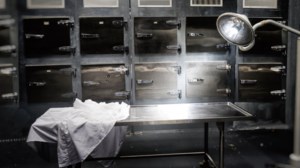 Η νέα φάμπρικα των αρνητών: Τσουνάμι περιττών νεκροτομών - Υποψίες για κύκλωμα πίσω από τις απειλές γιατρών - εικόνα 2