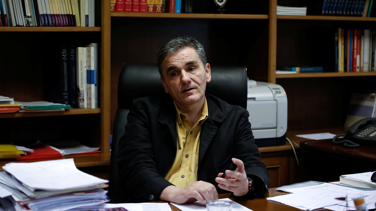 Ο... άλλος Ευκλείδης Τσακαλώτος: H αδυναμία του στον ΠΑΟΚ - Tραγoυδάει το σύνθημα του Μάικλ Τζάκσον - εικόνα 5