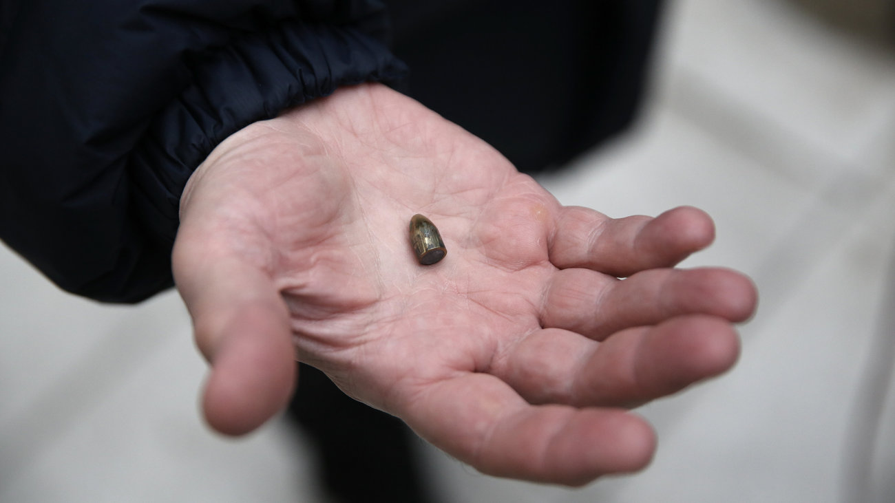 Σοκ: Βρέθηκε σφαίρα σε βρεφονηπιακό σταθμό στα Λιόσια - εικόνα 2