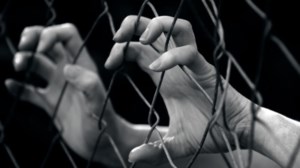 Ηράκλειο: Κύκλωμα trafficking απειλούσε κοπέλες από τη Νιγηρία με τελετές βουντού