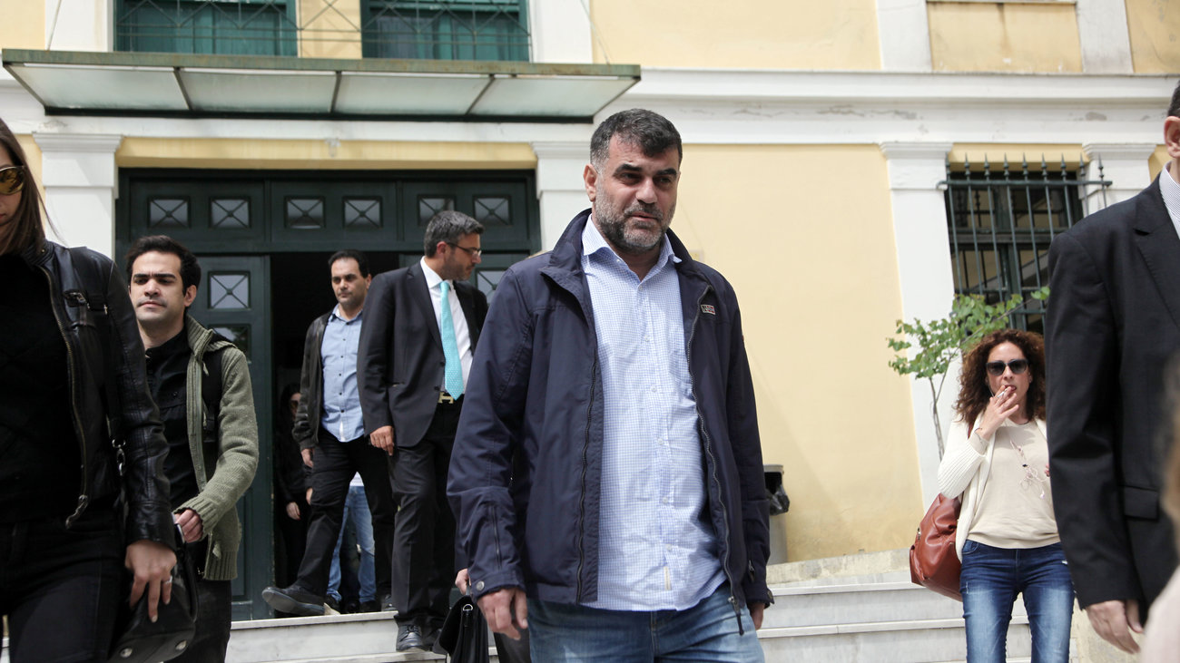 Εμπρηστική επίθεση στο σπίτι του Κωνσταντίνου Μπογδάνου - "Τραμπούκοι εχθροί της φιλελεύθερης δημοκρατίας" - εικόνα 3