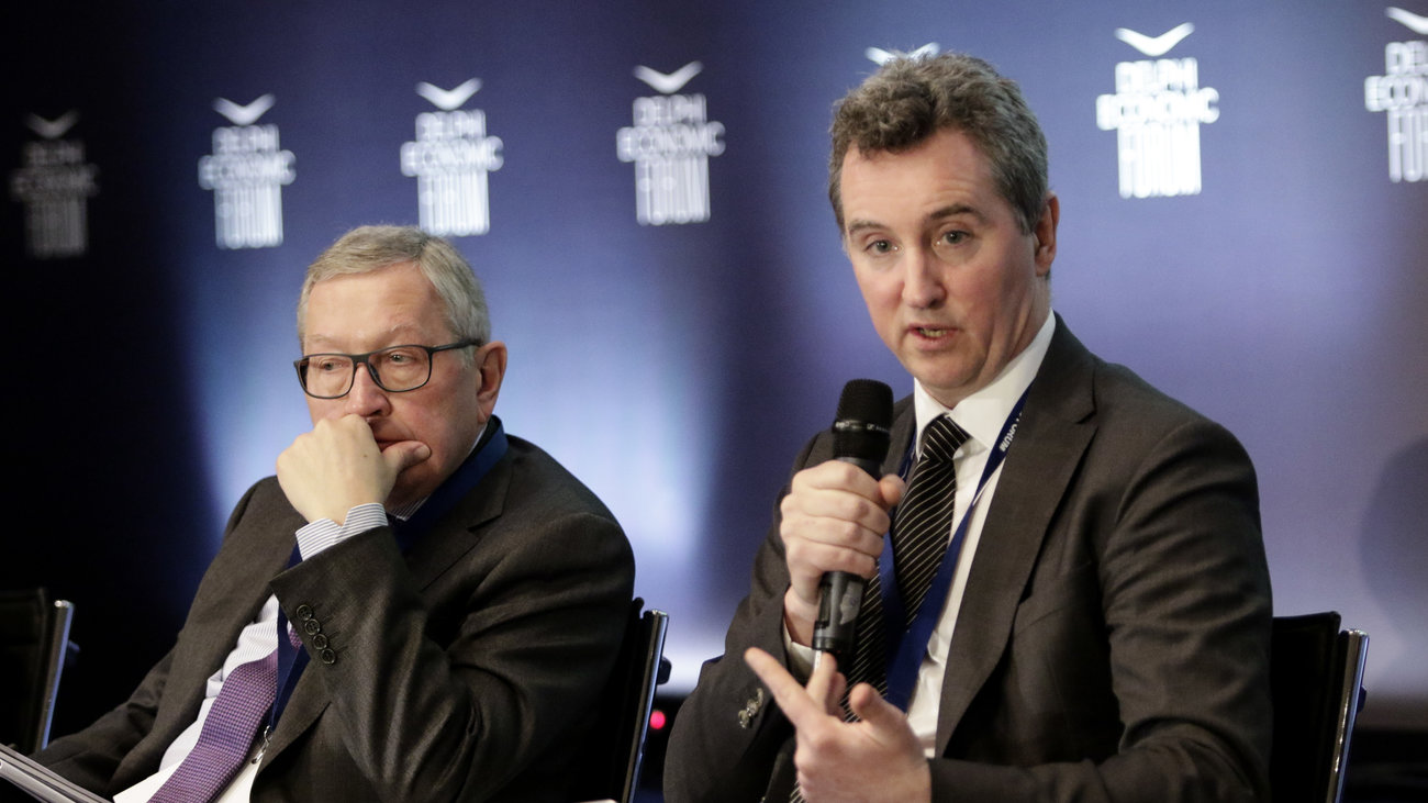 Economist - Τόμσεν και Βίζερ: Διογκώνεται το χρέος - Το λάθος που έγινε στην Ελλάδα