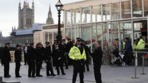 Σκληροί παιδεραστές στη Βρετανία: Γιατί οι Αρχές κράτησαν μυστικές τις τρεις δίκες με τους 21 παιδοβιαστές - εικόνα 2