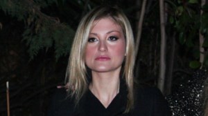 Ράνια Τζίμα: Ο πατέρας μου με έλεγε "χαζό" - Θα κατέρρεα, δεν θα άντεχα αν... - εικόνα 3