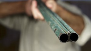 Χαλκιδική: Προφυλακιστέος ο ηλικιωμένος που πυροβόλησε με καραμπίνα τρεις ανήλικους επειδή... τον ενοχλούσαν