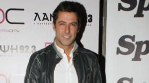 Κωνσταντίνος Αγγελίδης: Ολοκληρώθηκε μετά από επτά ώρες το χειρουργείο - Το μήνυμα της γυναίκας του - εικόνα 2