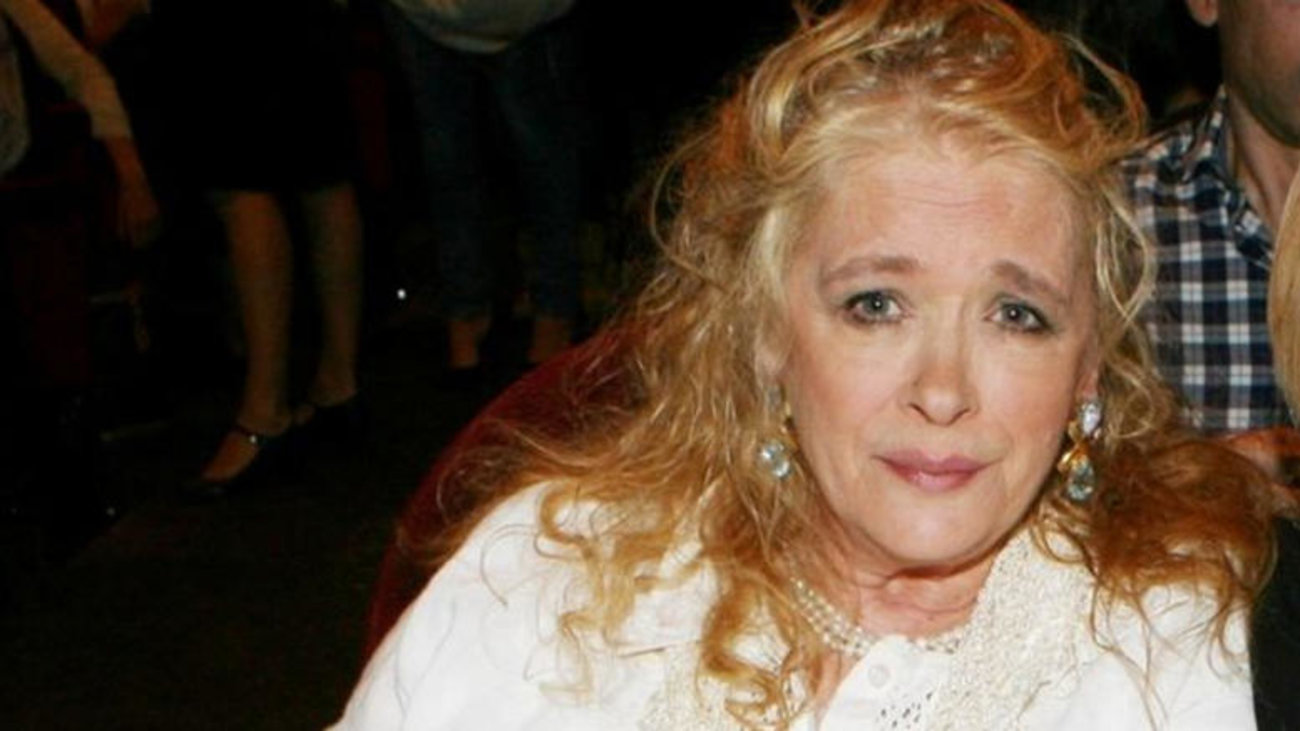 Ξεσπάει η Νόρα Βαλσάμη: "Δεν έχω λεφτά, παίρνω 500 ευρώ - Ντροπή -Προσπαθώ με οικονομία να τα φέρνω εις πέρας" - εικόνα 3