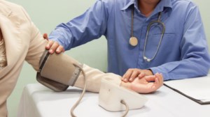 Δίκη ψευτογιατρού: Ουρές ασθενών σε μοναστήρια για να τους εξετάσει στο "αναρρωτήριο" - εικόνα 3