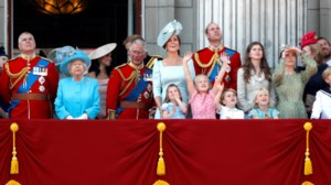 Πασχαλινό τραπέζι: Τα μυστικά για να φας χωρίς τύψεις και χωρίς να πάρεις κιλά