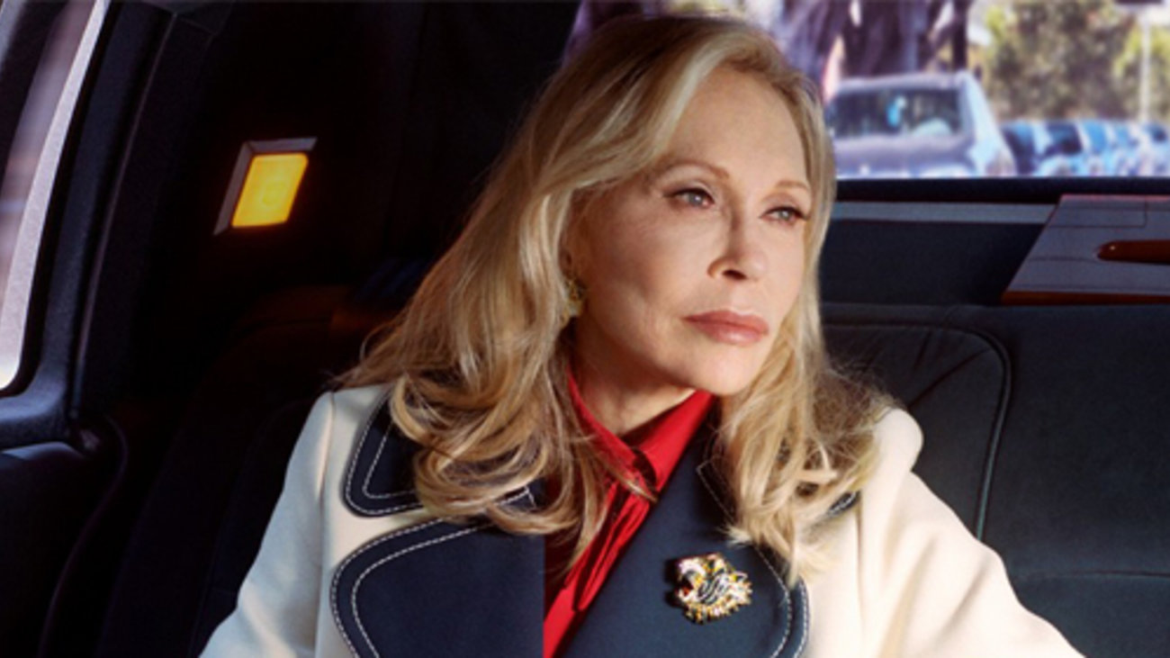 Η "femme-fatale" Φέι Ντάναγουεϊ γίνεται 80 ετών - Από τη σκόνη του Μπάσκομ στη χρυσή εποχή