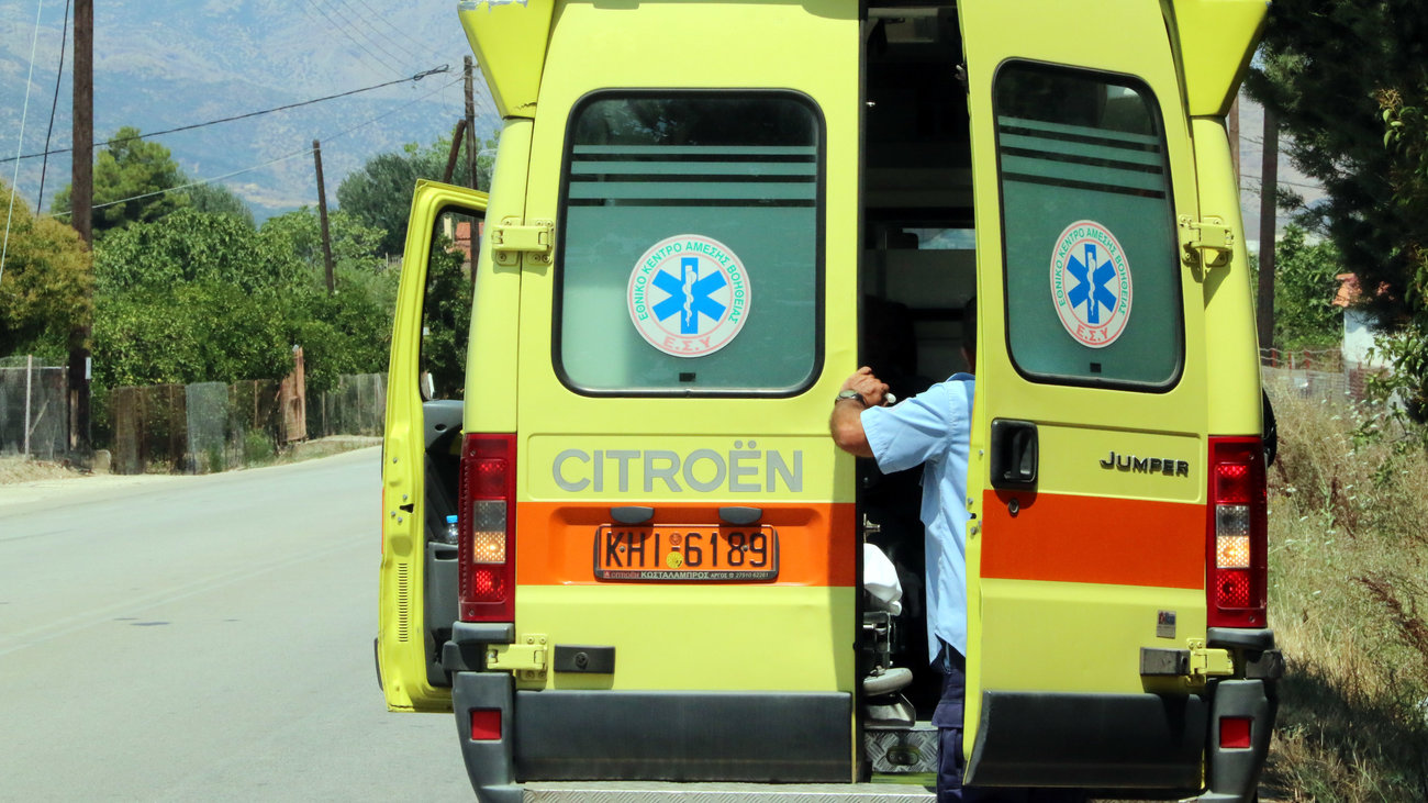 Θρίλερ στη Λάρισα: Πέθανε 60χρονος που τον είχε τσιμπήσει μέλισσα και έκανε ένεση μόνος του