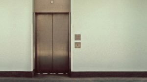 Η "πληγή" των απλήρωτων κοινοχρήστων που ταλαιπωρεί χιλιάδες ιδιοκτήτες και ενοικιαστές: Ποια είναι η λύση