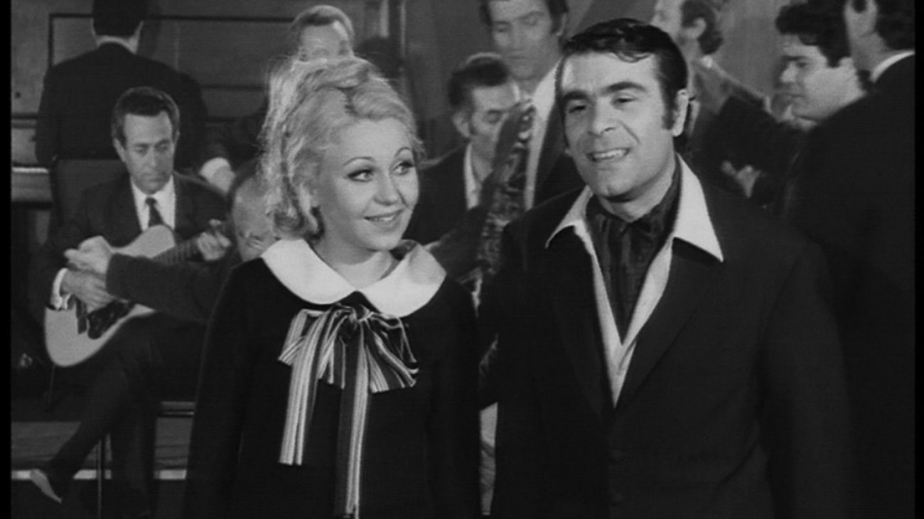 Τ. Στασινοπούλου για Αλ. Βουγιουκλάκη: "Έκανε θεραπείες με ουσίες από πρόβατα για να μείνει νέα και καταστράφηκε" - εικόνα 2