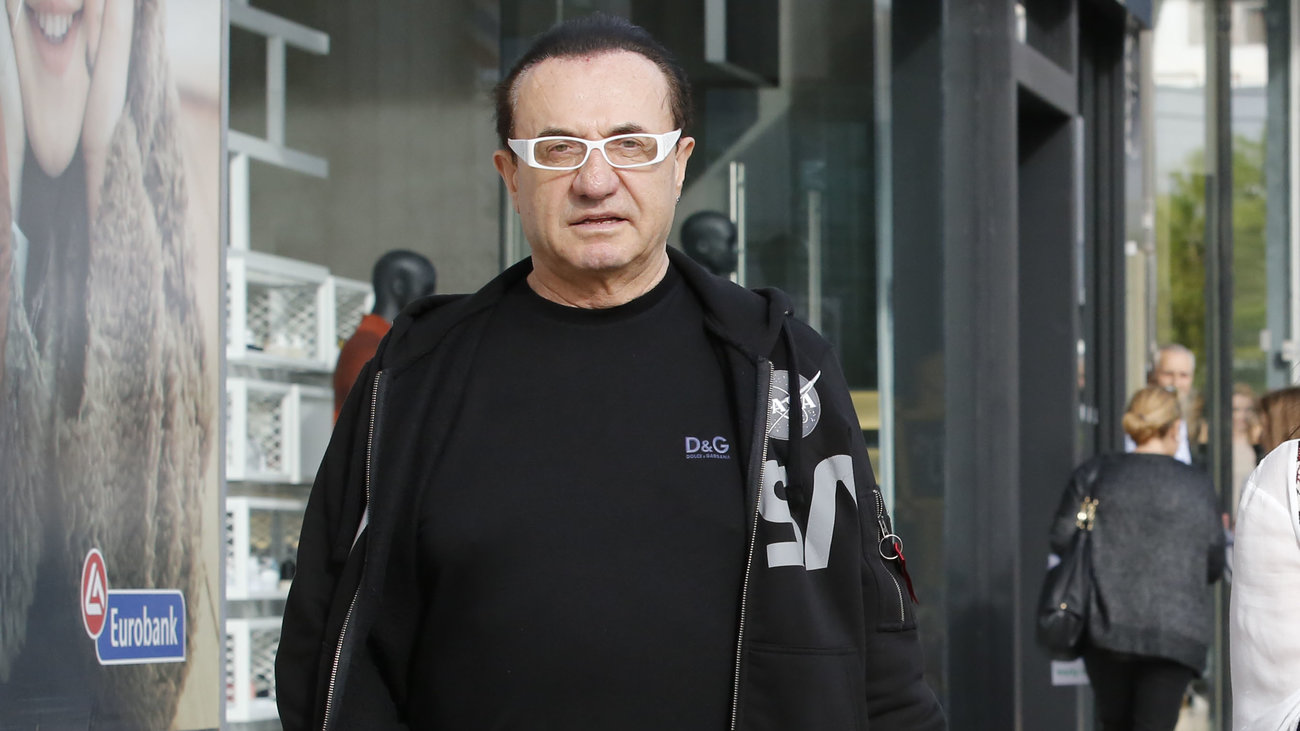 Ατύχημα για τον Λευτέρη Πανταζή: Οι φωτογραφίες με τα τραύματα στο κεφάλι - εικόνα 2