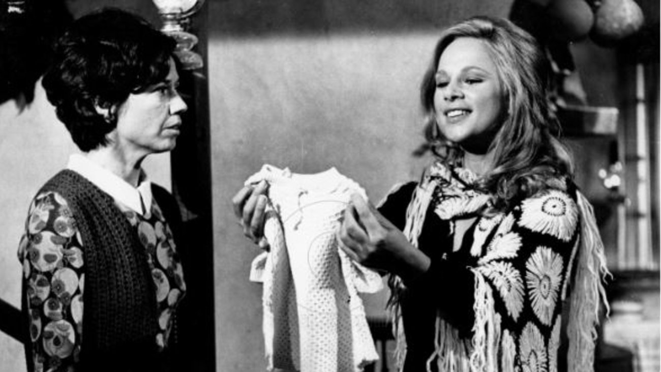 Συγκλονίζει η Μαρία Κωνσταντάρου: "Παίρνω σύνταξη 785 ευρώ, πληρώνω ενοίκιο 600 ευρώ και ζω τον μήνα με τα 180"