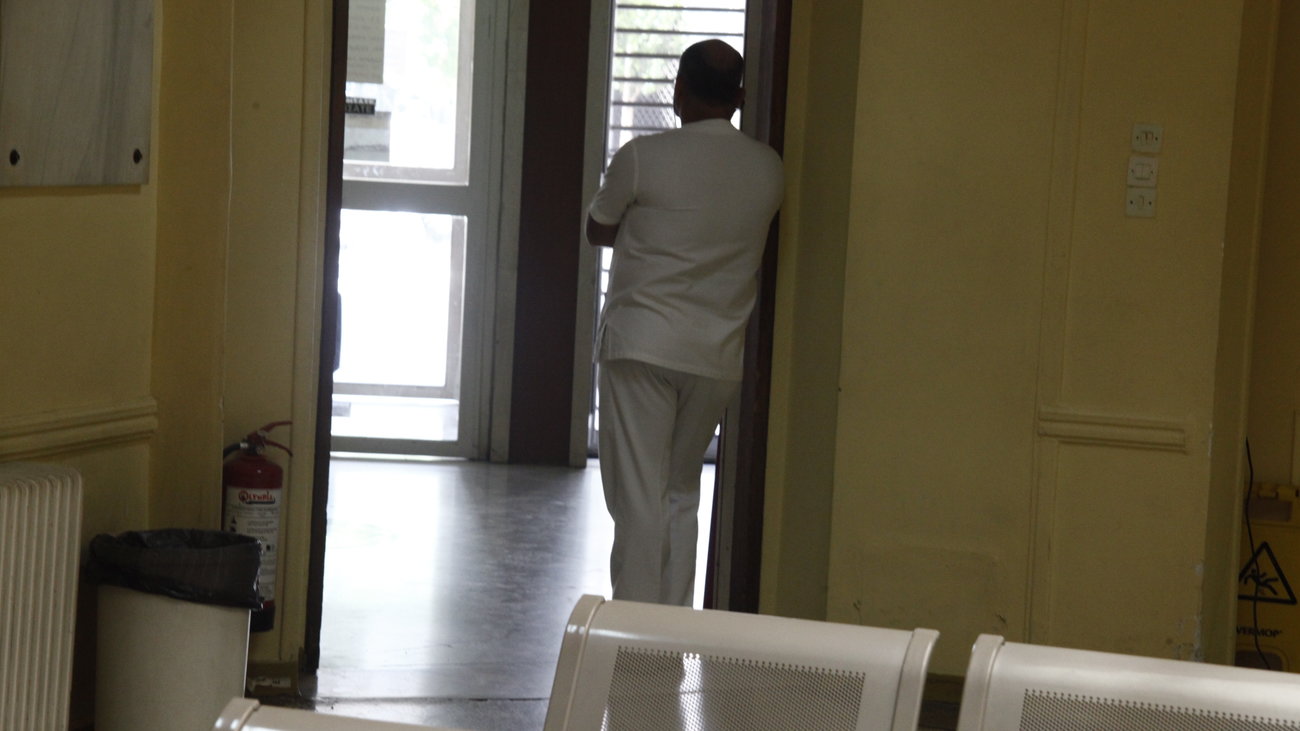 Ρέθυμνο: Ο ηλικιωμένος που σκότωσε τη σύζυγό του και αυτοκτόνησε είχε αφήσει σημείωμα - Δεν άντεχε να τη βλέπει να ταλαιπωρείται - εικόνα 2