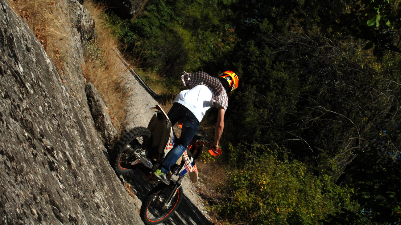 Θρίλερ στο Κορωπί: Βρέθηκε ανθρώπινος σκελετός σε παραλιακή περιοχή