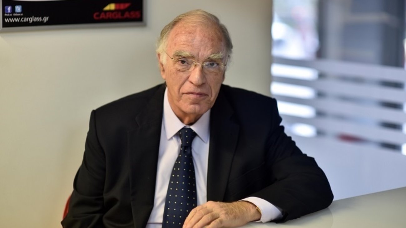 Βασίλης Λεβέντης: Συγκινημένη η σύζυγός του - "Αποσωληνώθηκε επιτέλους, έχει επαφή με το περιβάλλον" [Βίντεο]