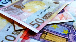 Φορολογικές δηλώσεις: Αυξήθηκαν τα δηλωθέντα εισοδήματα - Πότε λήγει η προθεσμία, πόσοι παίρνουν επιστροφή