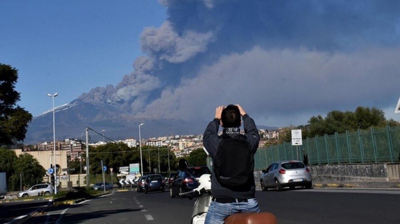 Θεαματική έκρηξη κρατήρα του ηφαιστείου της Αίτνας: Απίστευτες εικόνες [Βίντεο] - εικόνα 7