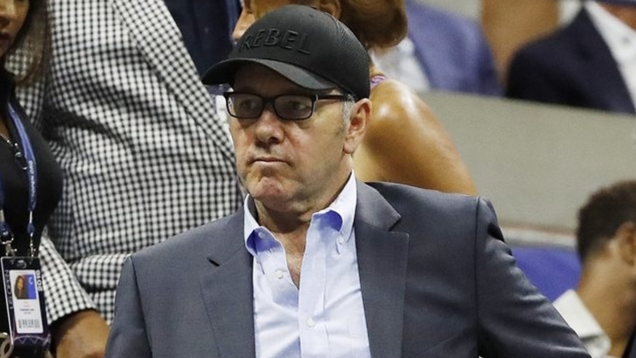 Κέβιν Σπέισι: Η επιστροφή στη μεγάλη οθόνη μετά την ολική αποκαθήλωση - εικόνα 2