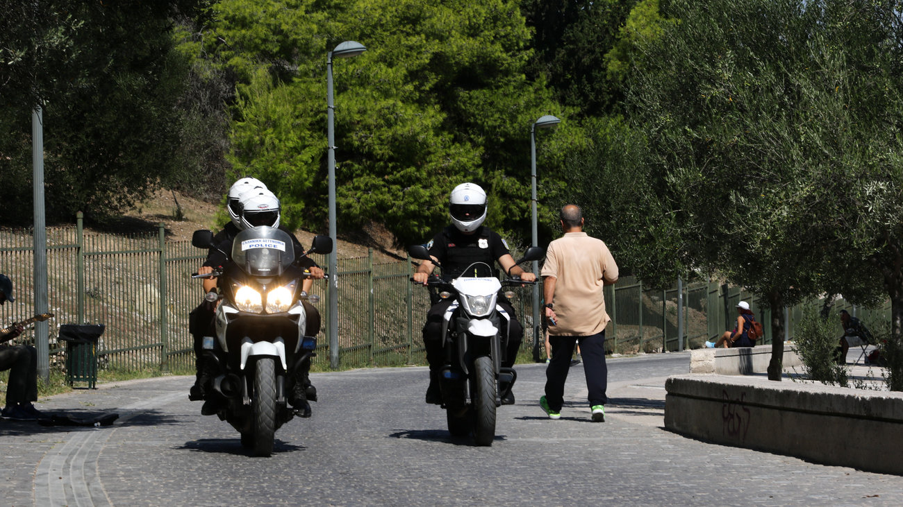 Σοκ στα Πατήσια: 17χρονος μαχαίρωσε μαθητή έξω από το σχολείο για να του κλέψει το κινητό