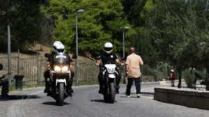 Σοκ στα Πατήσια: 17χρονος μαχαίρωσε μαθητή έξω από το σχολείο για να του κλέψει το κινητό