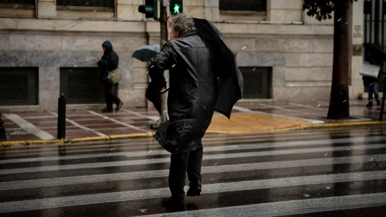 Μάρτης - γδάρτης: Το έστρωσε στα ορεινά των Τρικάλων -  Σε εξέλιξη η κακοκαιρία σε όλη την χώρα