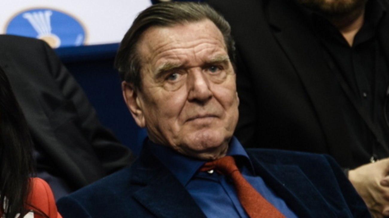 Ουκρανία: Το SPD διέγραψε τον Σρέντερ από τη λίστα των "μεγάλων σοσιαλδημοκρατών" μετά τον σάλο για τη στάση του - εικόνα 2