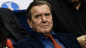 Ουκρανία: Το SPD διέγραψε τον Σρέντερ από τη λίστα των "μεγάλων σοσιαλδημοκρατών" μετά τον σάλο για τη στάση του - εικόνα 2