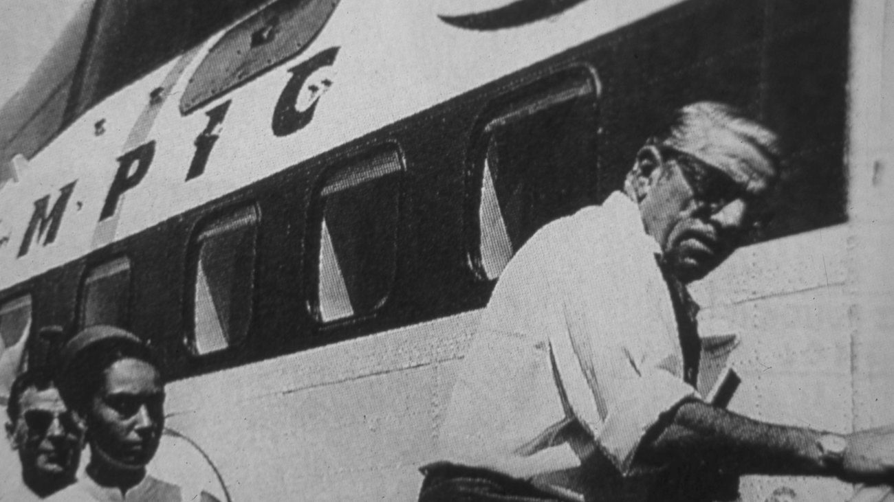 Ο Ωνάσης καταρρέει: Σπάνιο βίντεο - H στιγμή που ο μεγιστάνας ανακοινώνει στον Tύπο τον θάνατο του γιου του, Αλέξανδρου