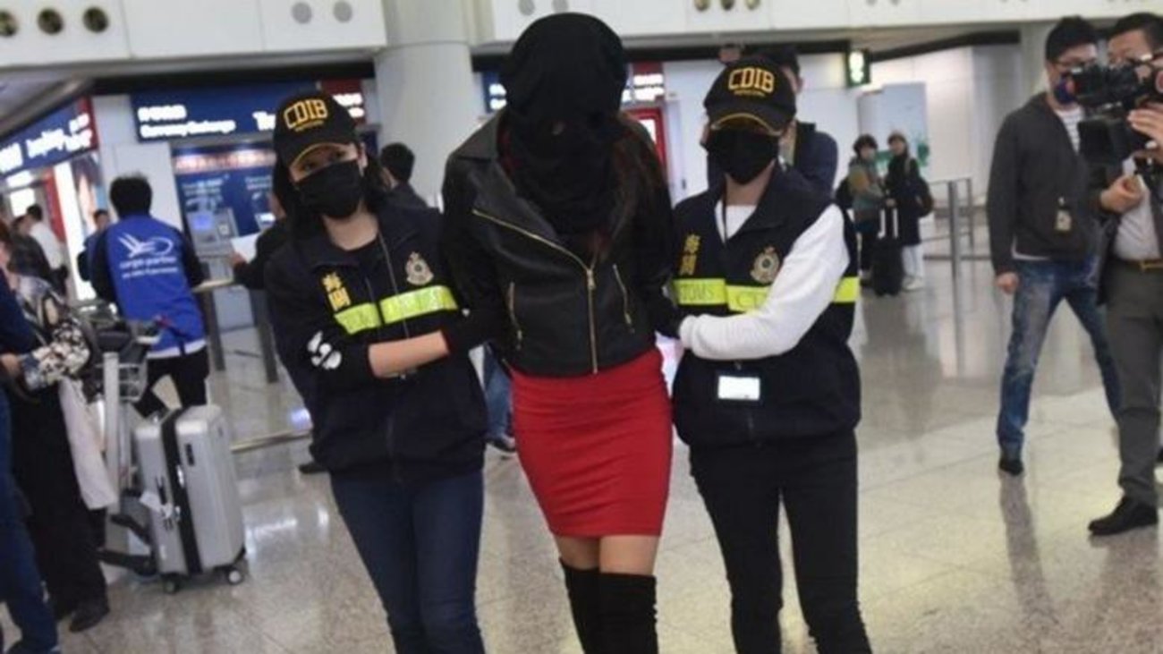 Ειρήνη Μελισσαροπούλου: Συνοριοφύλακας στη Μόρια το μοντέλο που είχε συλληφθεί με κοκαΐνη στο Χονγκ Κονγκ [βίντεο] - εικόνα 2