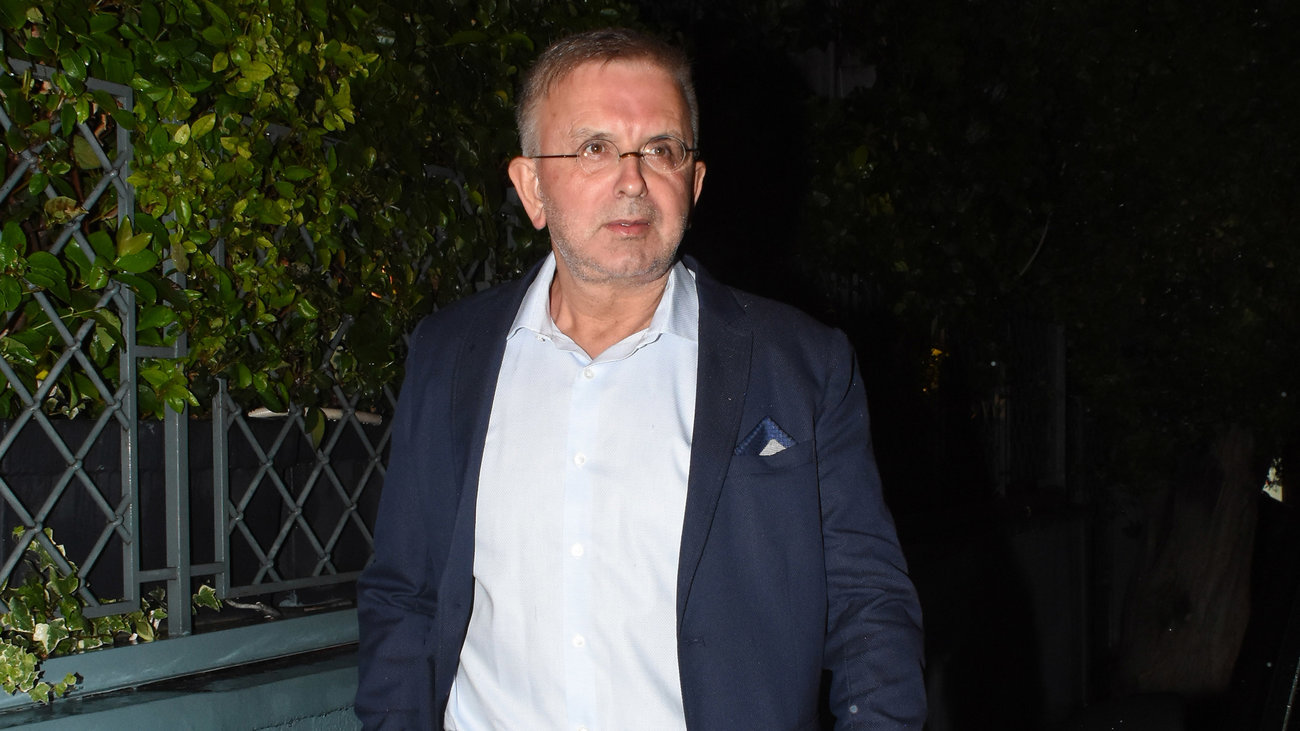 Δήμος Βερύκιος για τον θάνατο του αδερφού του: "Είχε πίεση, δεν έπινε τα χάπια του, πέθανε μπροστά στη μάνα μας"