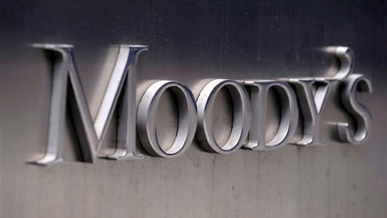 Moody’s: Το υψηλό δημόσιο χρέος 205,6% του ΑΕΠ αποτελεί τη βασική πρόκληση για την Ελλάδα - εικόνα 2