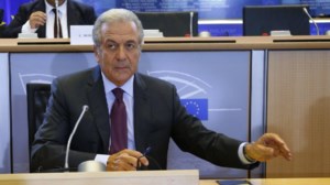 Δημήτρης Αβραμόπουλος: Tι λέει για τον ρόλο του στη ΜΚΟ του Παντσέρι και την αμοιβή των 5.000 ευρώ