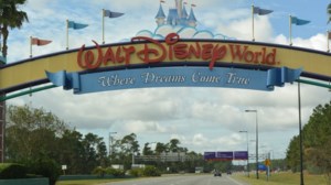 Γουόλτ Ντίσνεϊ: Η σκοτεινή προσωπικότητα πίσω από τον Μίκι Μάους - Μισάνθρωπος και καταδότης