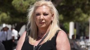 Ρόδος: Συγκίνηση και αυστηρά μέτρα ασφαλείας στο "στερνό αντίο" στον Δημήτρη Κρεμαστινό - εικόνα 2